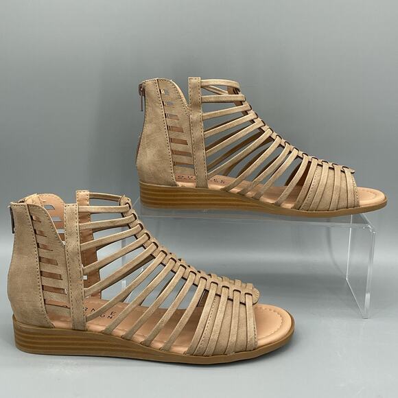 NEW Journee Collection Women’s Delilah Sandals Taupe Size 7.5 - Picture 1 of 10